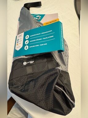 NWT Trtl Packing Pods - Black & Light Gray